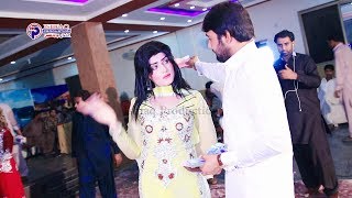 Tukur Tukur Dekhte Ho Kya  Madam Urwa Khan New Dance [upl. by Acisej]