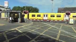 Birkdale Level Crossing [upl. by Lorrac665]